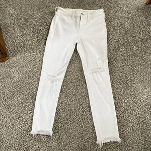 White Distressed Jegging American Eagle